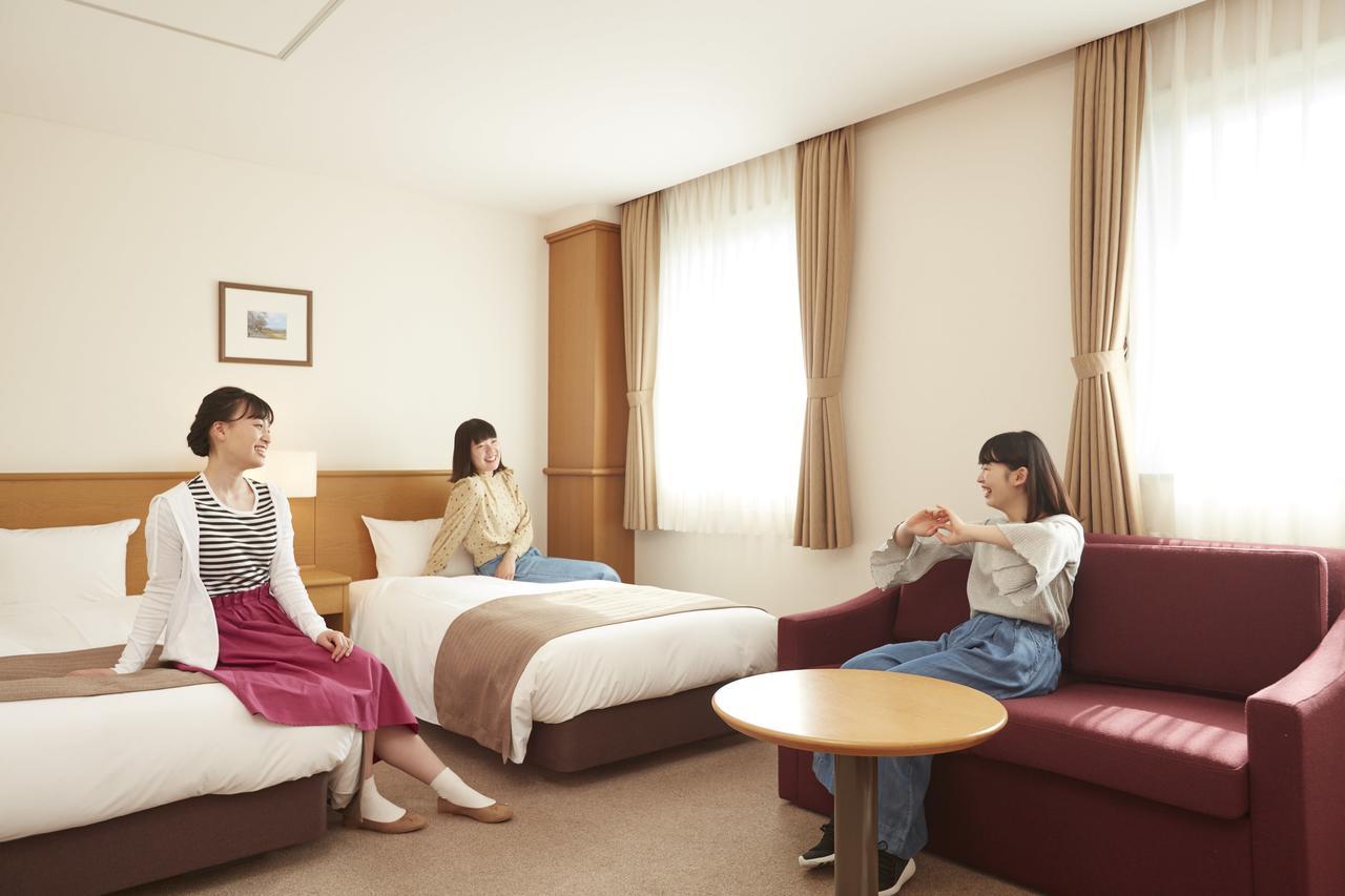Hotel Folkloro Takahata Экстерьер фото