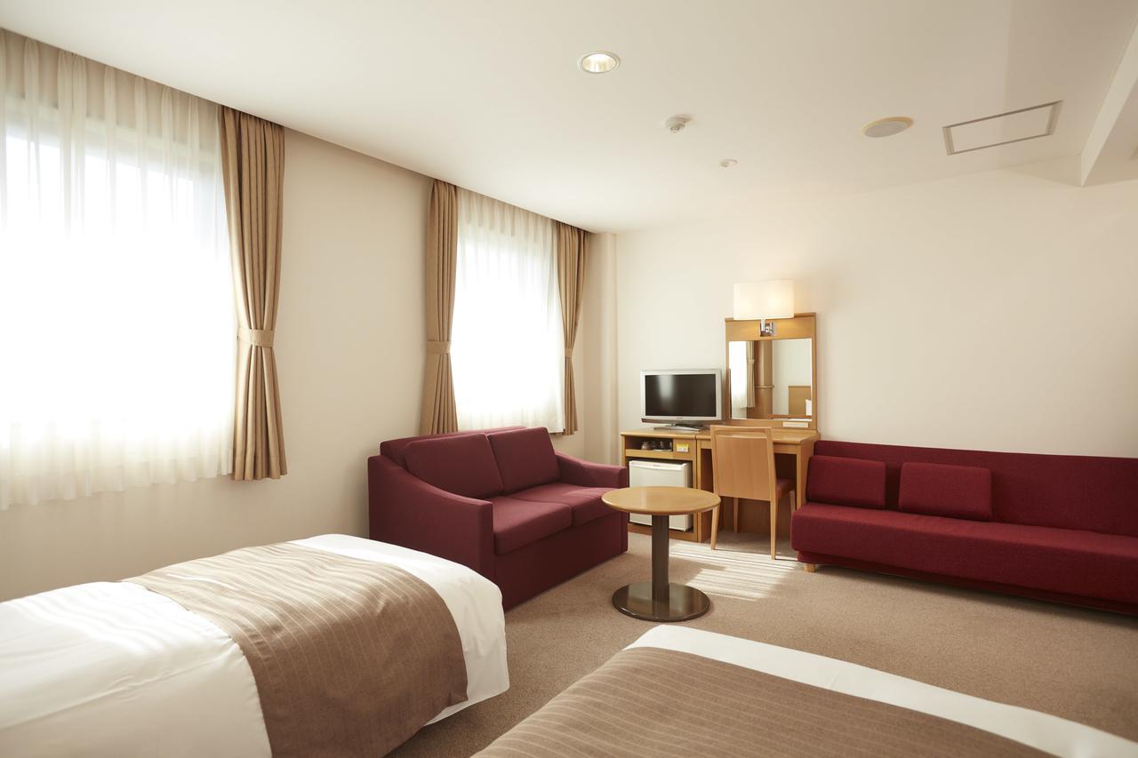 Hotel Folkloro Takahata Экстерьер фото